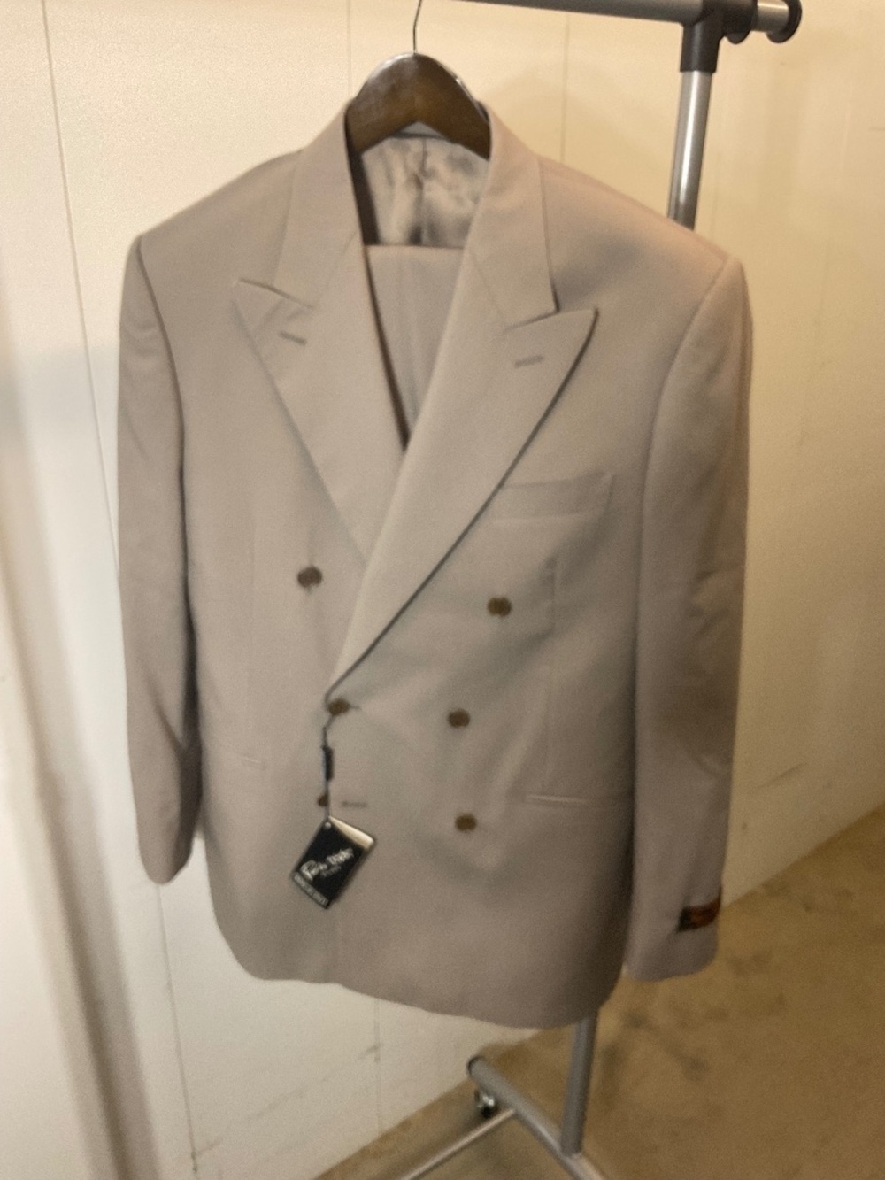 Double breasted suit size 40Reg